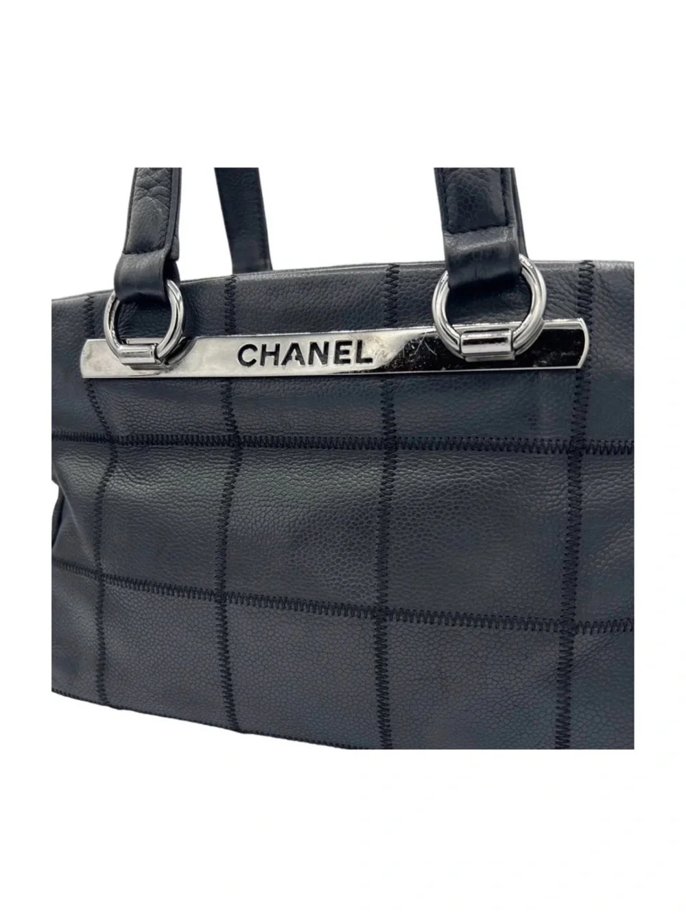 CHANEL Vintage Quilted Caviar Leather Shoulder Bag